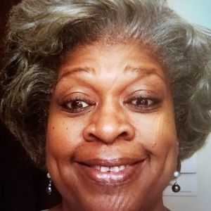 Meet your Posher, Lola